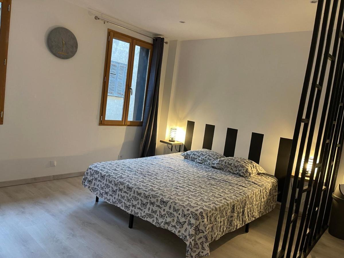 Appart Otel 2 Espalion Eksteriør billede