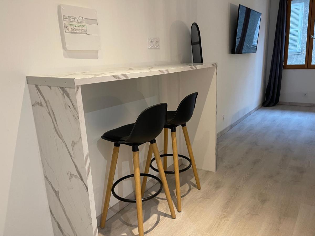 Appart Otel 2 Espalion Eksteriør billede
